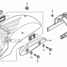 VT750C2B Заднее крыло