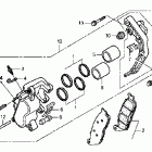 VTX1300T Передний тормозной суппорт