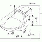 VTX1300C Сидение