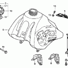 XR200R Топливный бак