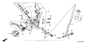  Передний главный тормозной цилиндр