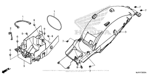 CTX700N Задний бампер