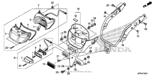 VT1300CS Taillight + license light (2)