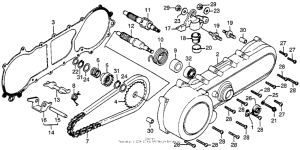 NC50 Крышка картера левая