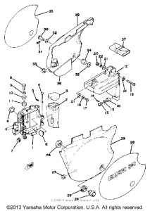 XT500E_205 - 1978 Side cover - battery box