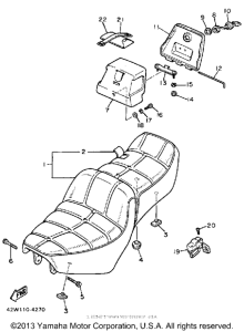 XV700NC Сиденье