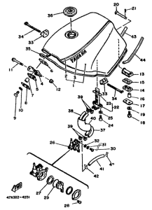 RD500LC Топливный бак