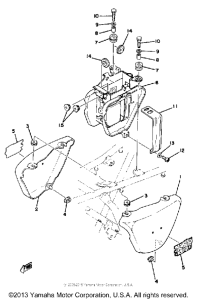 XS400_2F - 1979 Side cover - battery box