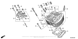 VT750C2B Передняя головка цилиндров