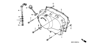 NV400 Крышка картера правая