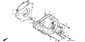 CB250 Крышка картера левая
