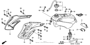 CR125R Топливный бак