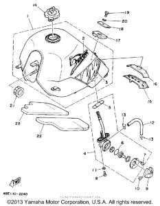 XT225D Топливный бак