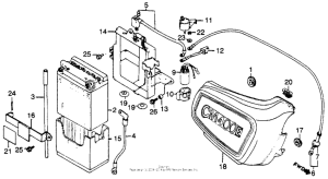 CM400 Right side cover + battery