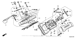 ST1300P (ABS) Крышка головки цилиндров