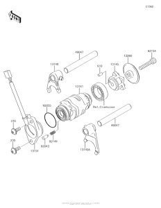  Валы и вилки переключения передач