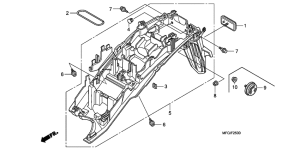 CB600F Заднее крыло