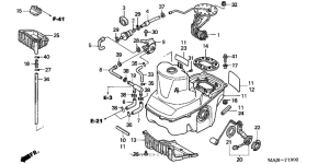 ST1100P Топливный бак
