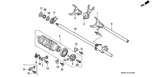  Вилка переключения передач