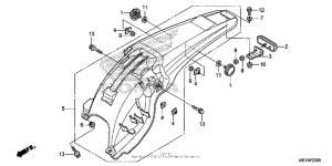  Задний бампер