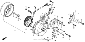  Крышка картера левая
