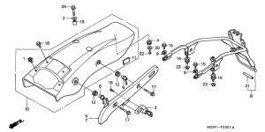 VT600CD2 Заднее крыло