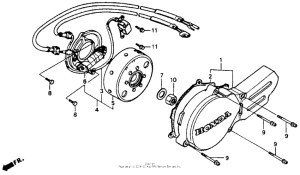 CR80R Крышка картера левая