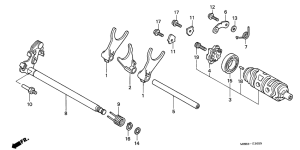 XL1000V Вилка переключения передач