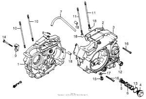  Картер двигателя
