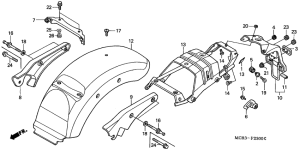 VT750DC Заднее крыло