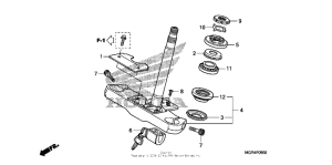VT750RS Траверса нижняя