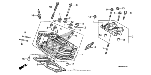 VT750C2B Задняя головка цилиндров