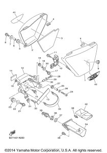 SR400 Боковые обтекатели