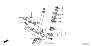 VT750CA Траверса нижняя