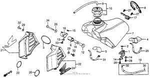 CR250R Fuel tank + radiator shroud 82