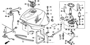 CBR1100XX Топливный бак 99-03