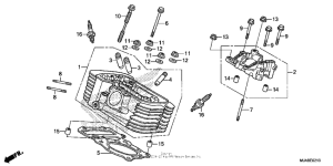 VT750C2B Задняя головка цилиндров