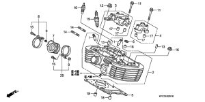 XL125V Задняя головка цилиндров