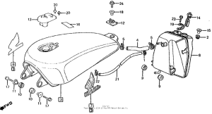 VT750C Топливный бак