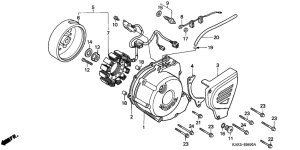 CRM125R Крышка картера левая