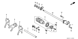  Вилка переключения передач