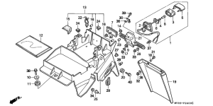  Заднее крыло